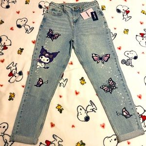 HOT TOPIC | Kuromi Butterfly Garden Mom Jeans